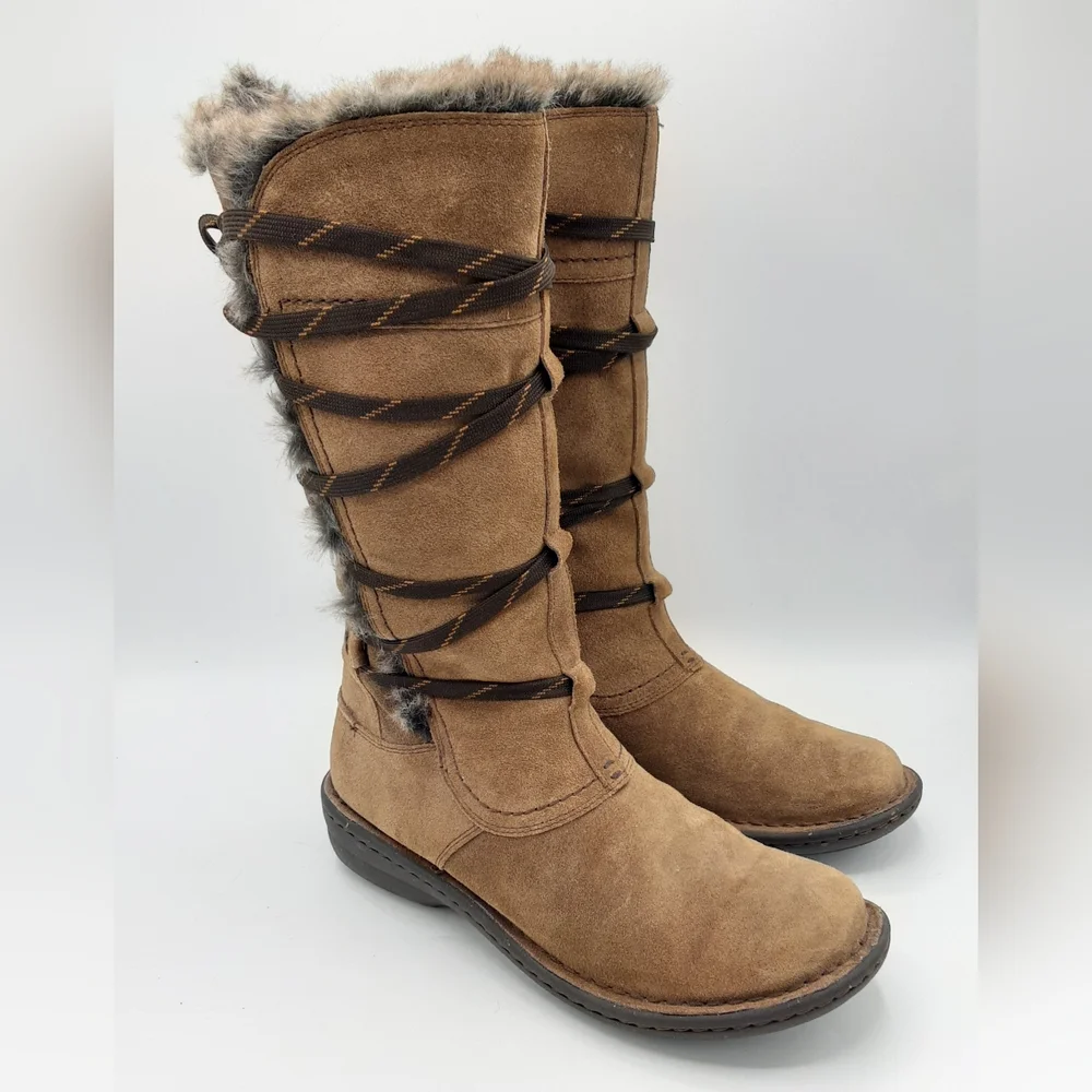Clarks Avington Hayes Brown Suede Faux Fur Lined Lace Up Women's Cozy Boots.